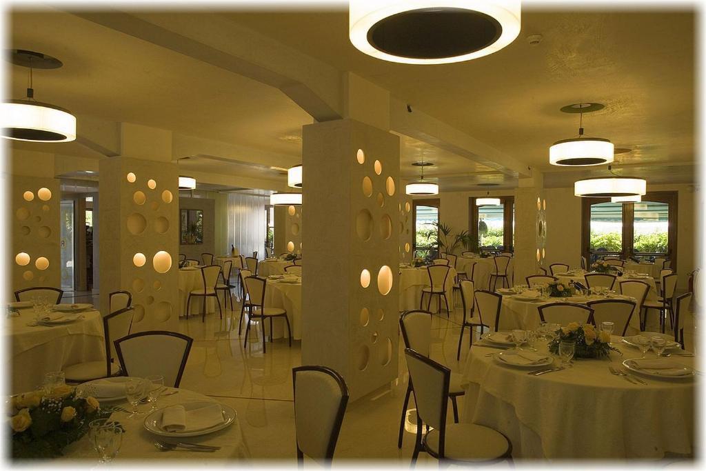 Hotel Ristorante Cavaliere Скаріо Екстер'єр фото