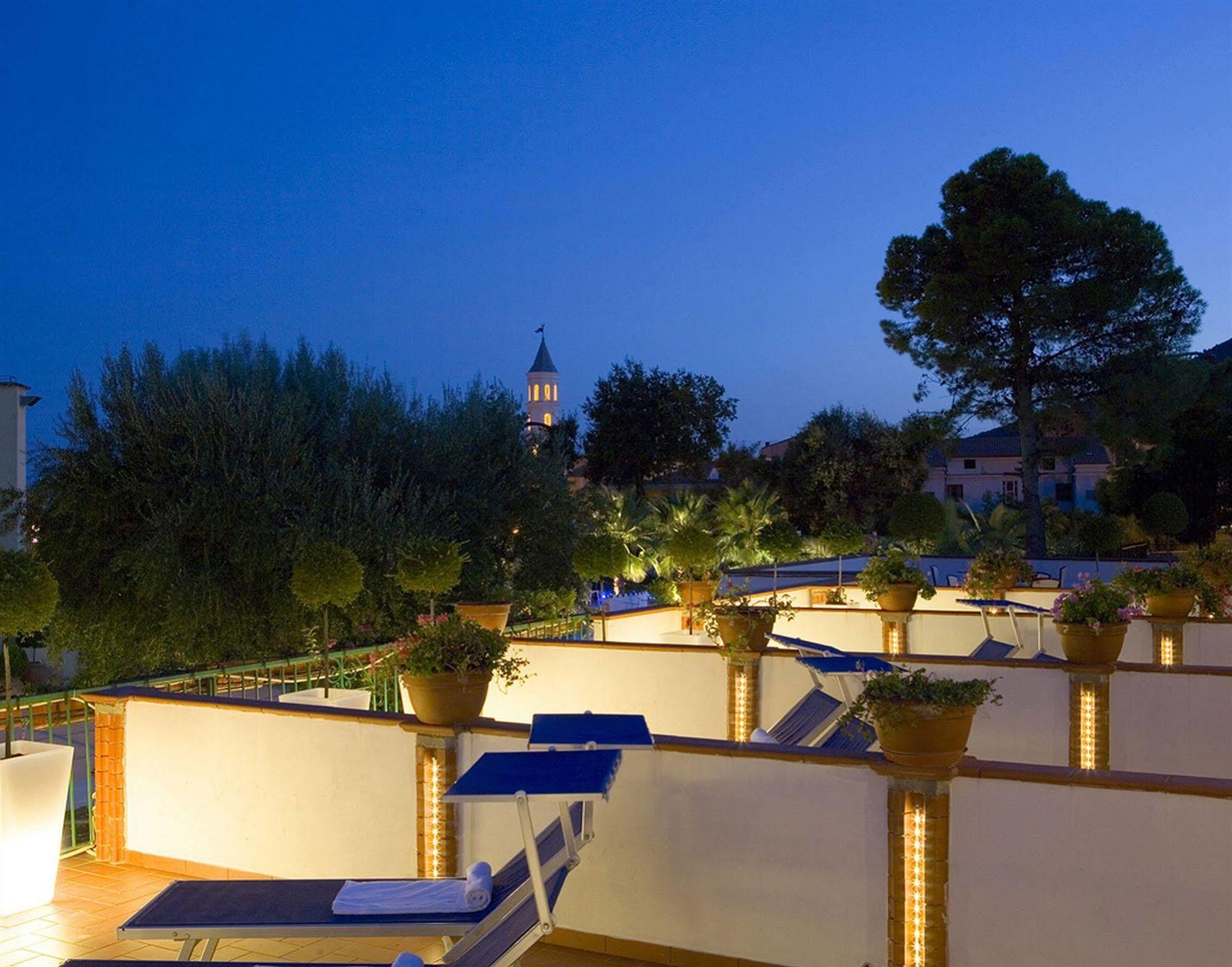 Hotel Ristorante Cavaliere Скаріо Екстер'єр фото