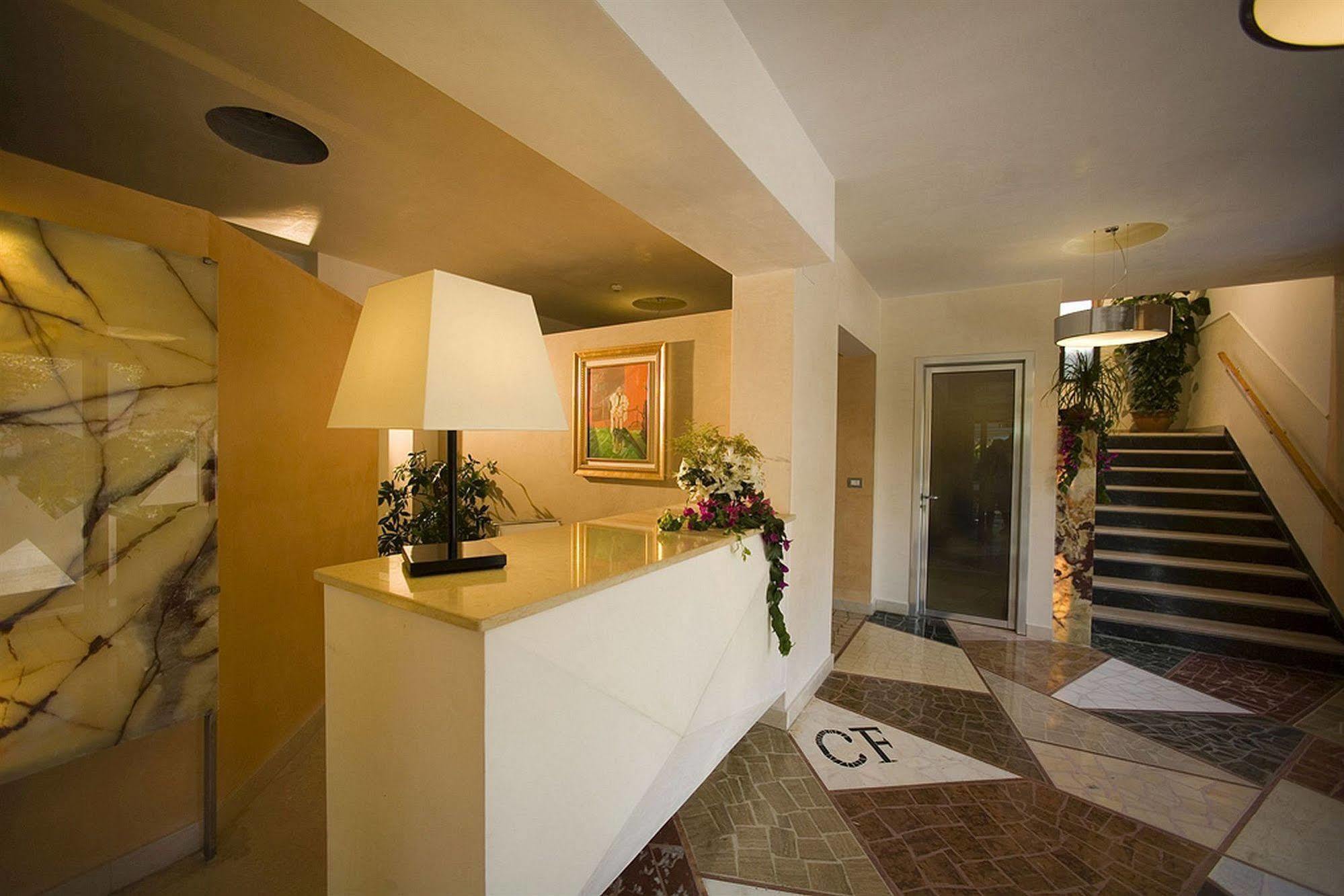 Hotel Ristorante Cavaliere Скаріо Екстер'єр фото