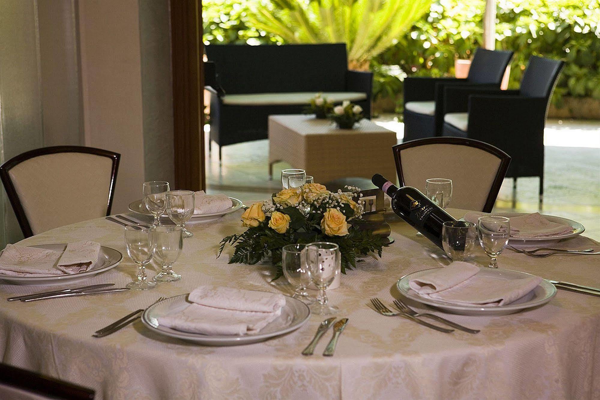Hotel Ristorante Cavaliere Скаріо Екстер'єр фото