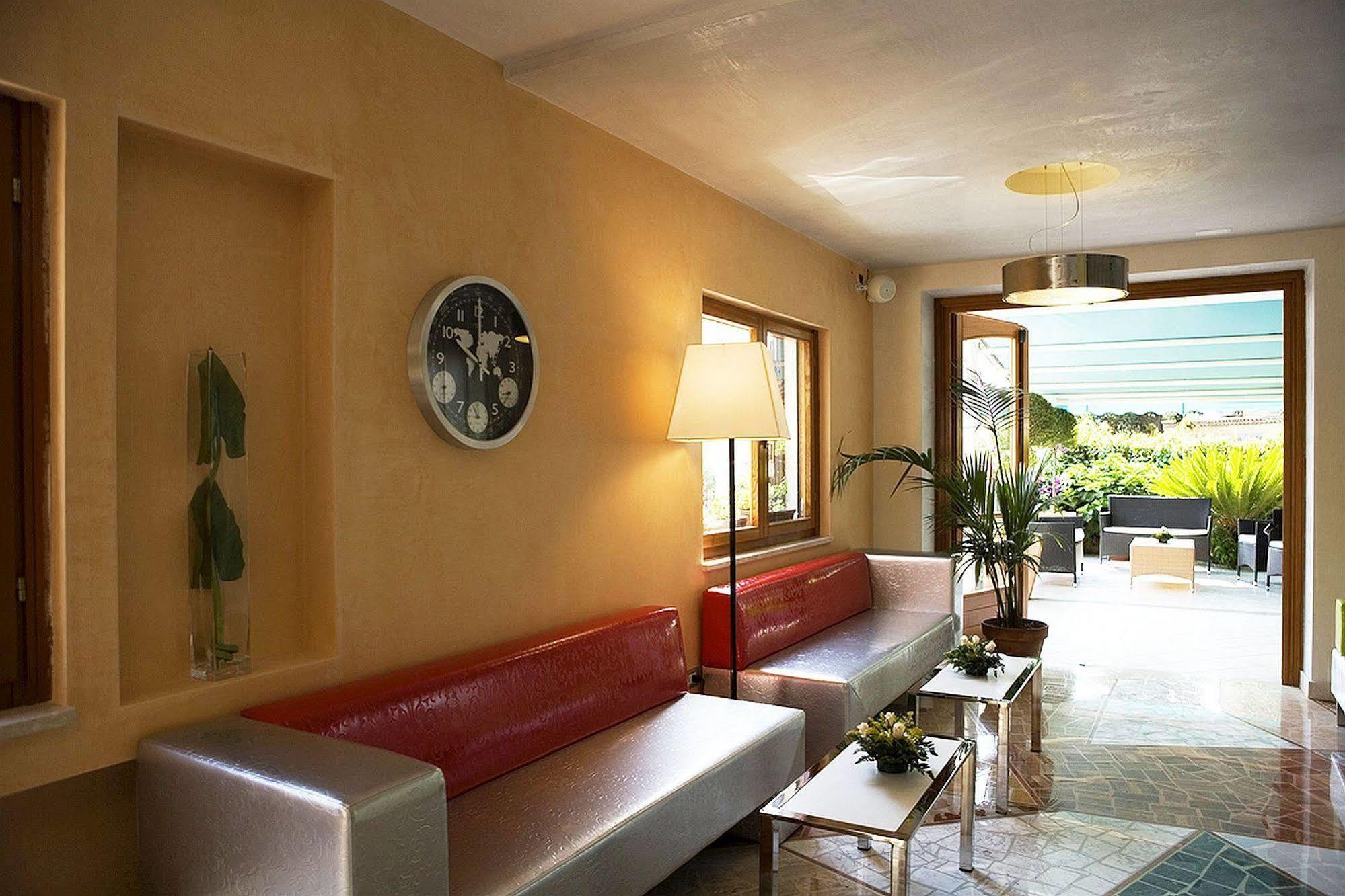 Hotel Ristorante Cavaliere Скаріо Екстер'єр фото